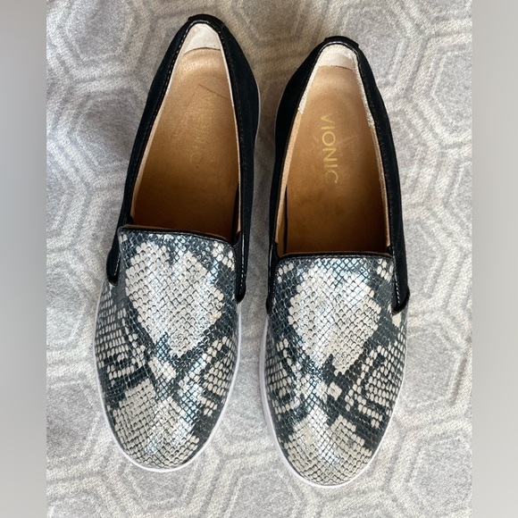 Vionic Midi Slip-On Sneakers Sz 8 Snake Print Suede Leather Comfort Shoe - Picture 2 of 10